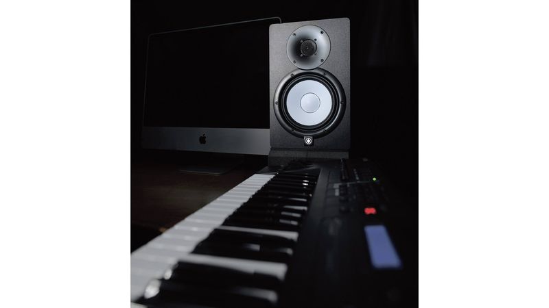 Monitor de Studio Profissional Yamaha HS7 2-Vias Bass Reflex 6,5